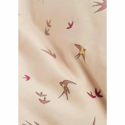 Filibabba Baby Sengetø Dancing Swallow Rose 70x100cm 7 Filibabba Baby Sengetø Dancing Swallow Rose 70x100cm -Baby Jogger butik Filibabba Baby Sengetoe Dancing Swallow Rose 70x100cm 2